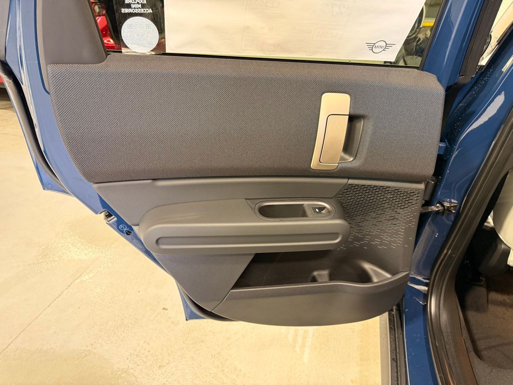 Thumbnail: 2025 MINI Cooper Countryman - 19