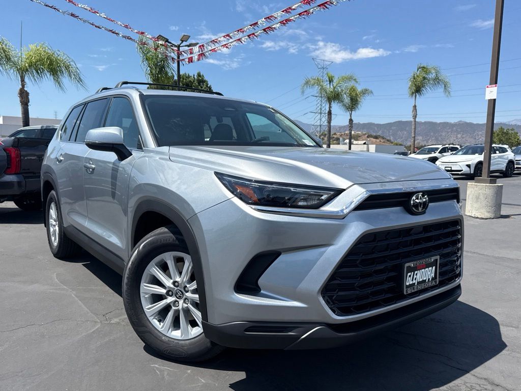 New 2026 Toyota Grand Highlander Hybrid SUV