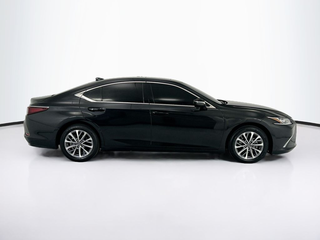 Thumbnail: 2025 Lexus ES - 4