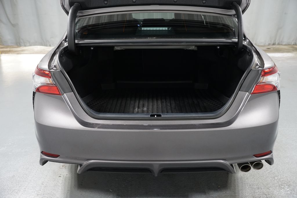 Thumbnail: 2023 Toyota Camry - 32