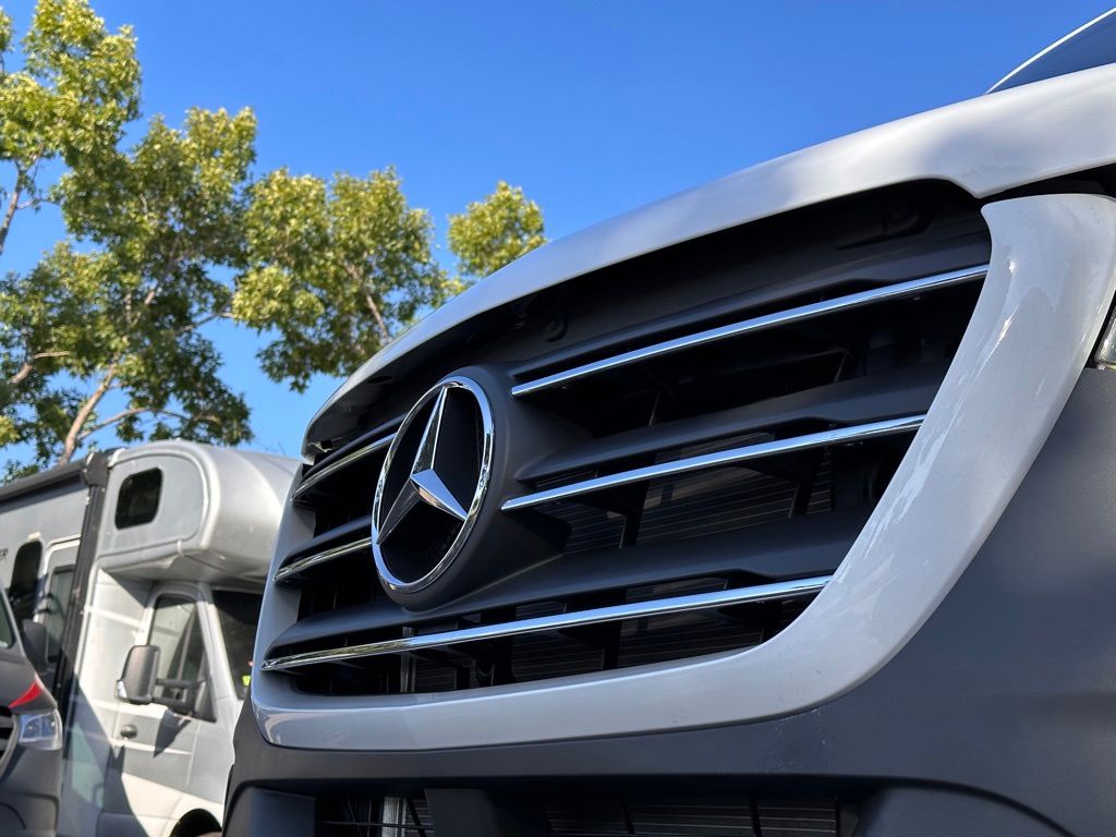 2023 Mercedes-Benz Sprinter 3500 Cab Chassis 170 WB 8