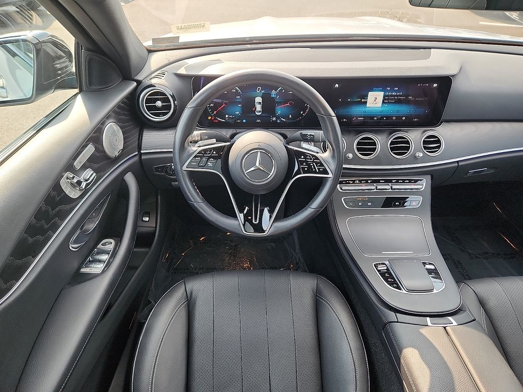 Thumbnail: 2022 Mercedes-Benz E-Class - 11