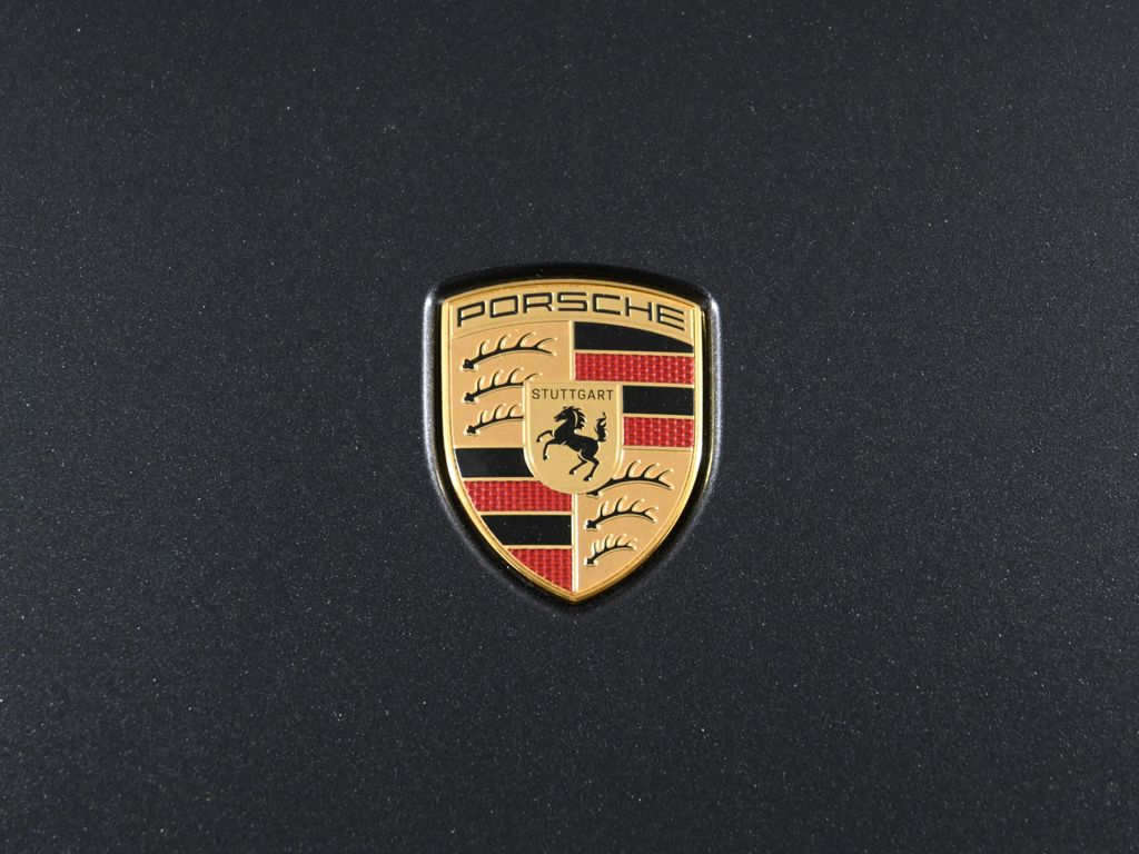 2025 Porsche Taycan  11