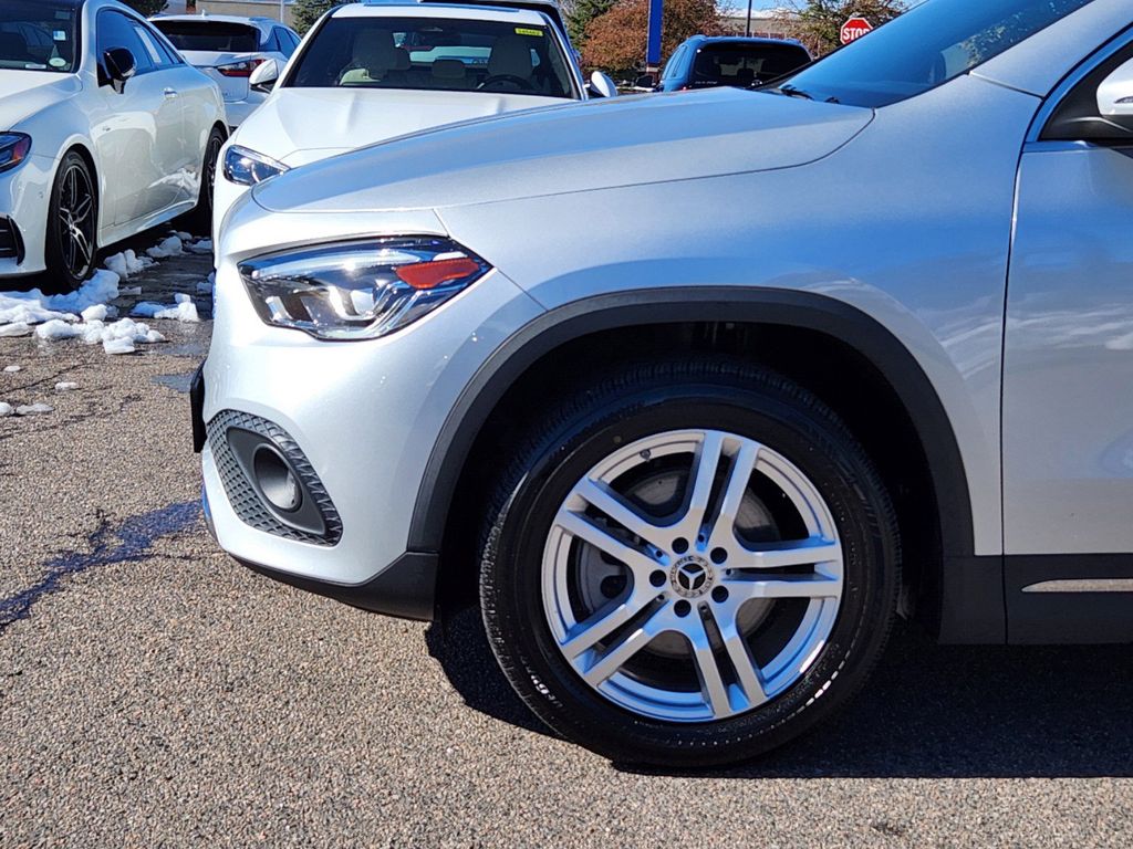 2021 Mercedes-Benz GLA GLA 250 9