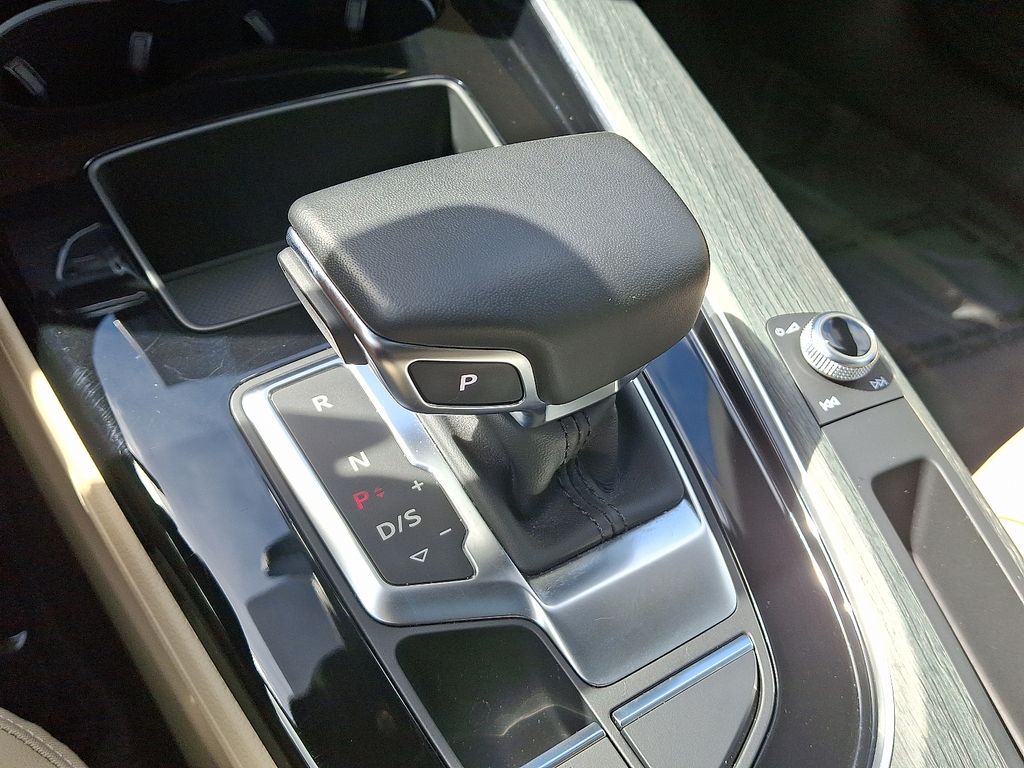Thumbnail: 2023 Audi A4 - 16