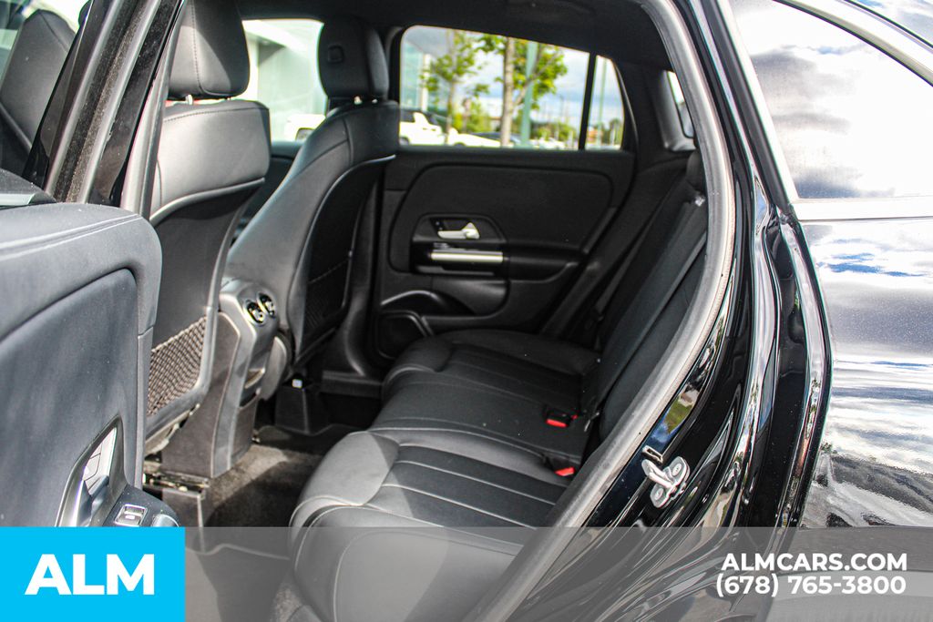 Used 2025 Black Mercedes-Benz GLA 250 image 18