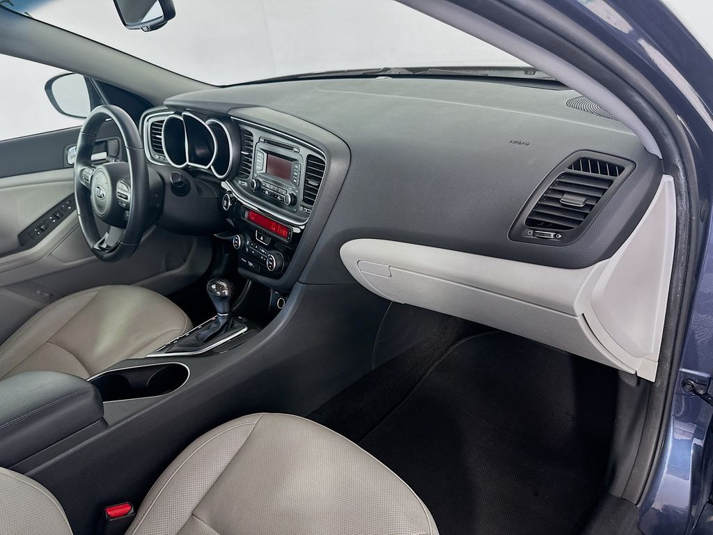 Thumbnail: 2015 Kia Optima - 27