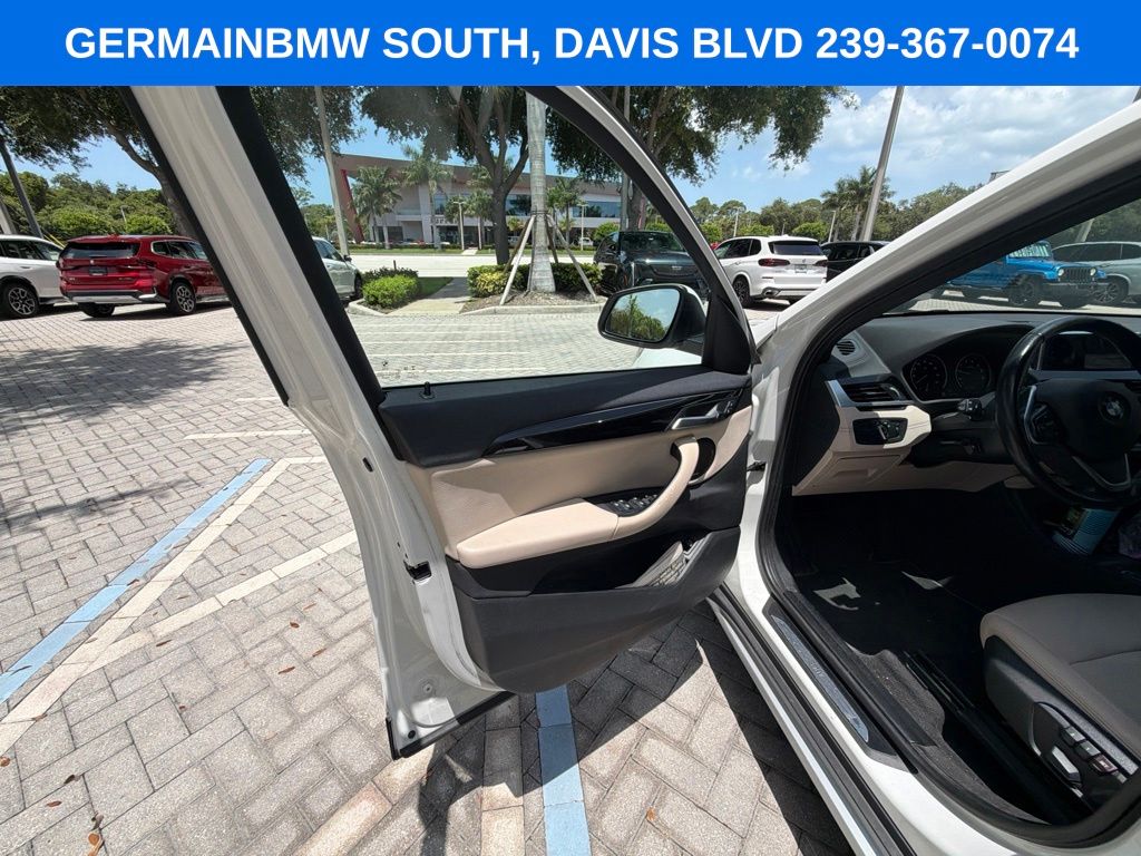 Used 2021 White BMW sDrive28i image 16