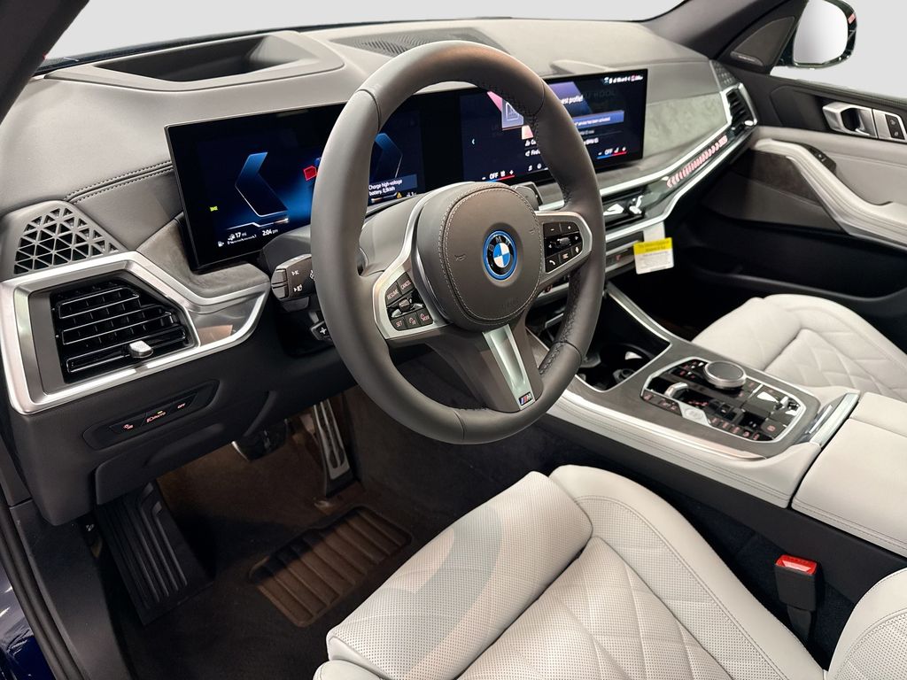 Thumbnail: 2026 BMW X5 - 9