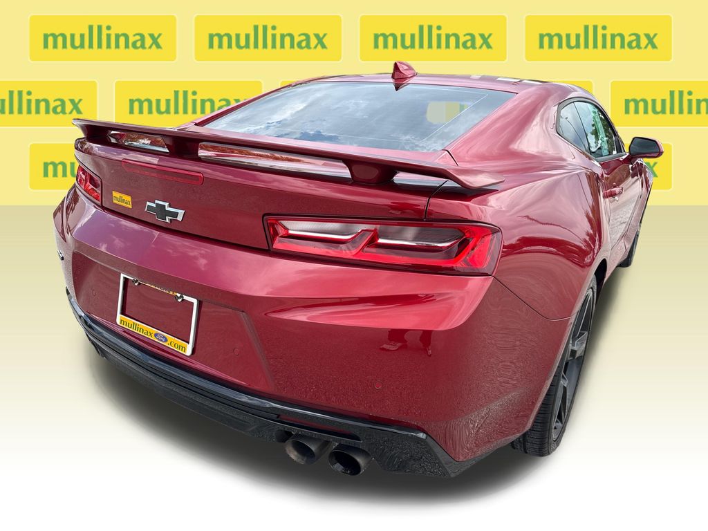 Used 2016 Red Chevrolet SS image 4