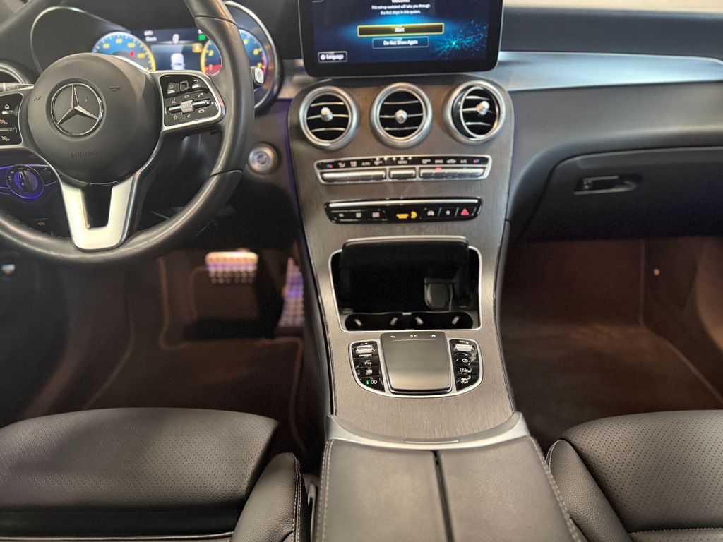 Thumbnail: 2022 Mercedes-Benz GLC - 29