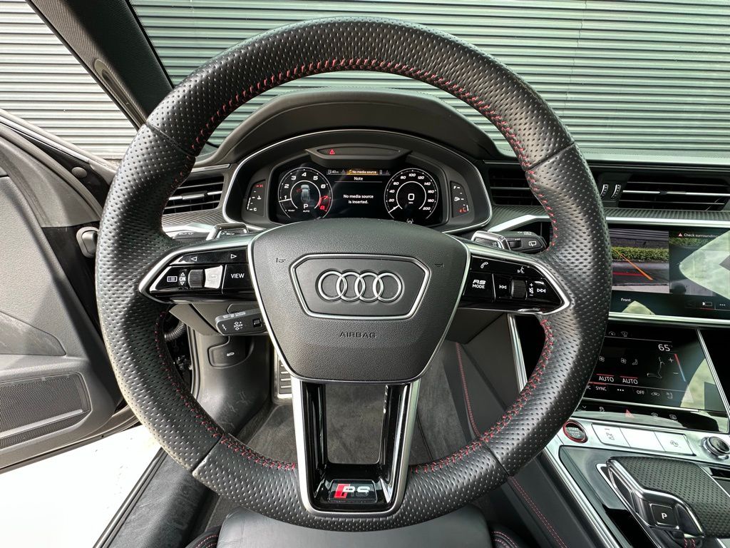 Thumbnail: 2021 Audi RS 6 - 14