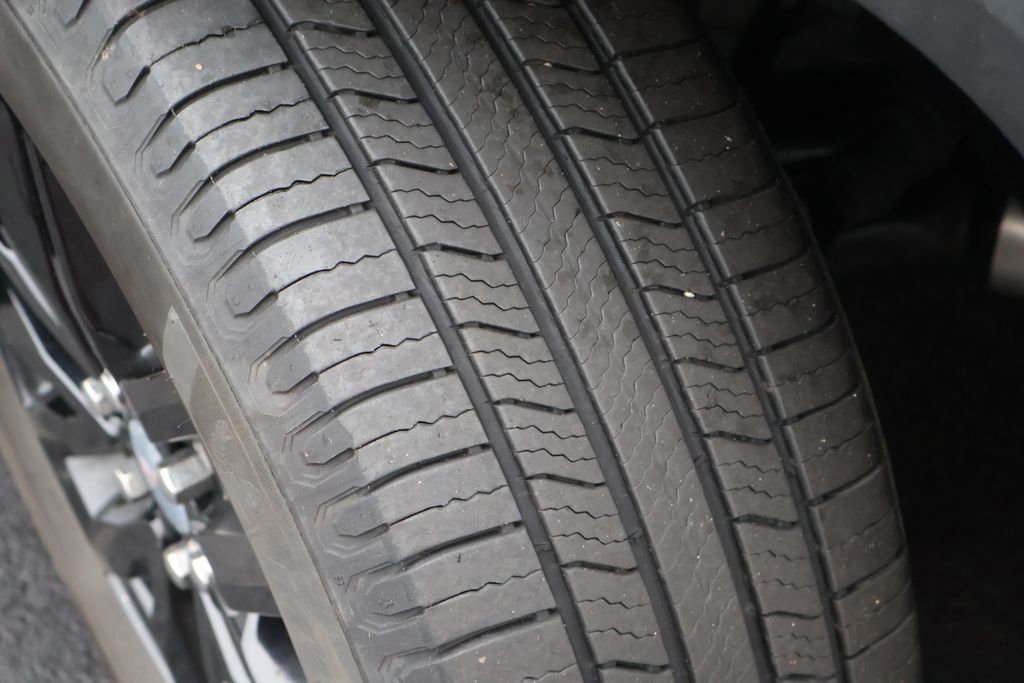 Thumbnail: 2019 GMC Acadia - 12