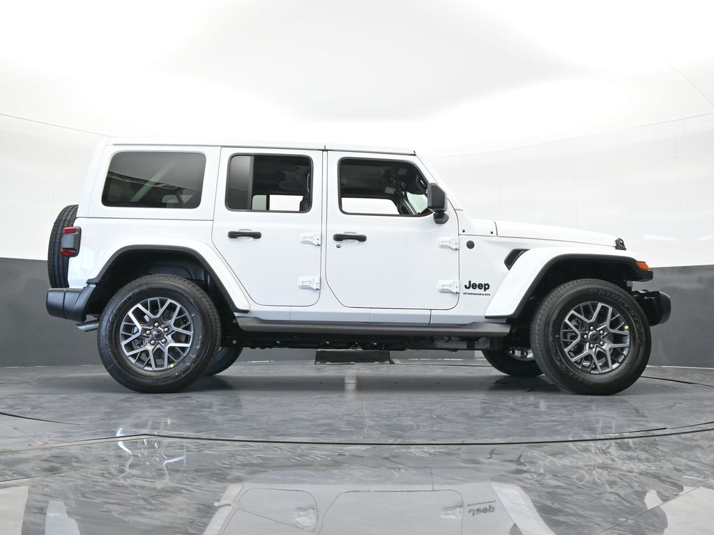 New 2026 Bright White Clearcoat Jeep Sahara image 59