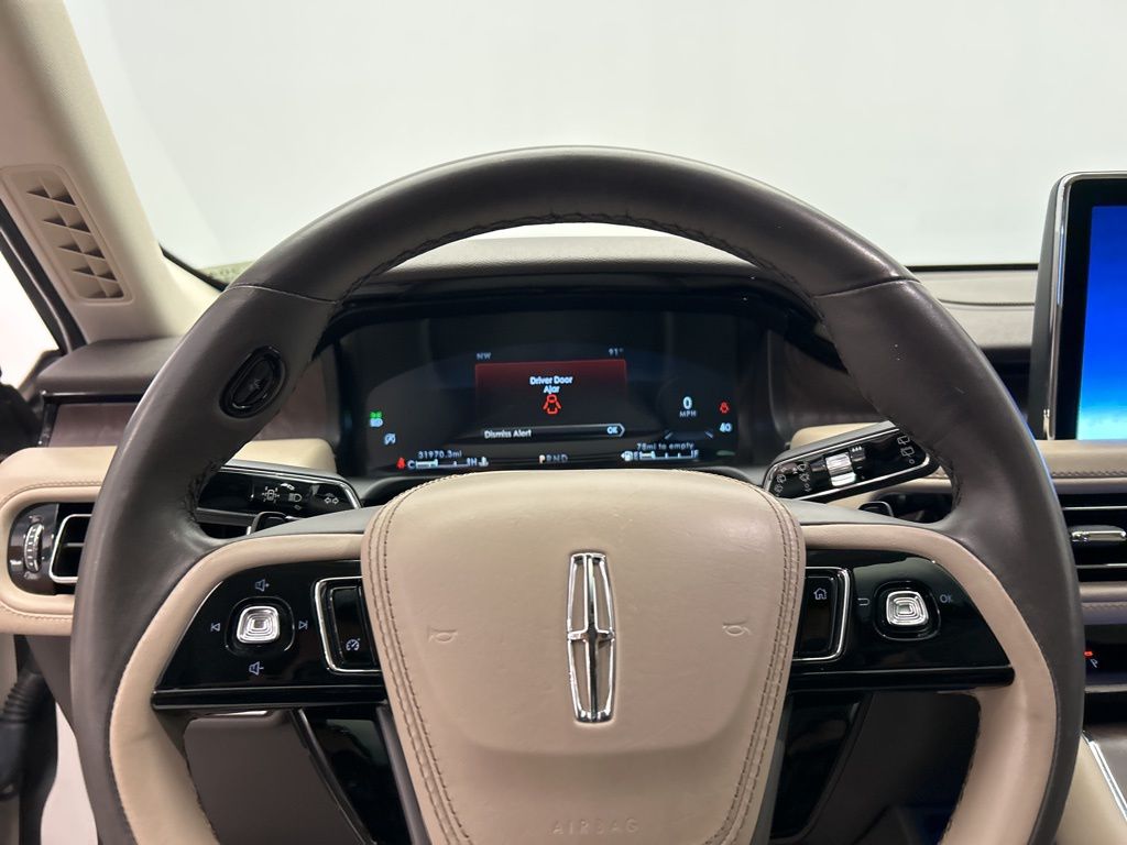 Thumbnail: 2022 Lincoln Aviator - 13