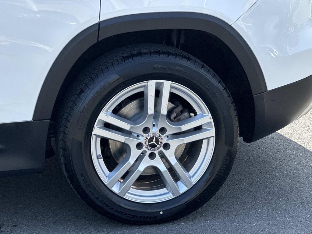 Thumbnail: 2022 Mercedes-Benz GLB - 18