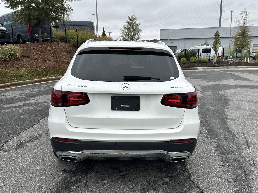 2021 Mercedes-Benz GLC GLC 300 7