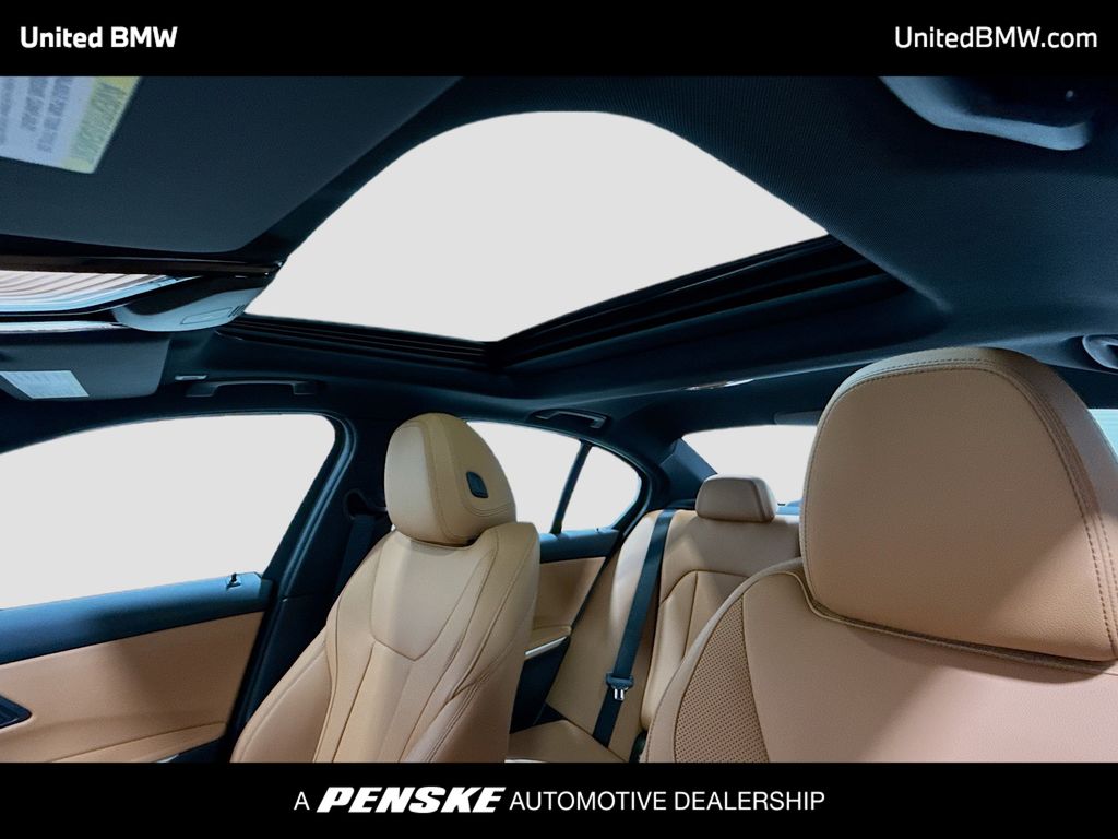 Thumbnail: 2026 BMW 3 Series - 12