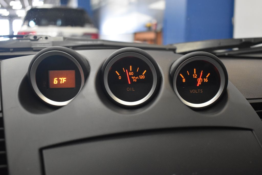 2004 Nissan Z 350Z 21