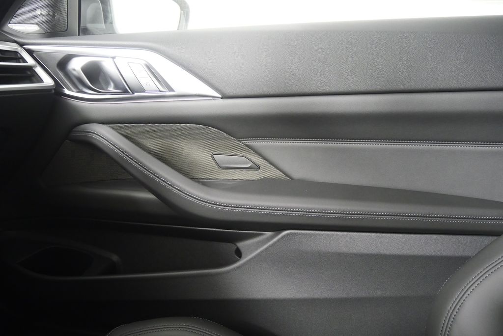 Thumbnail: 2026 BMW M4 - 25