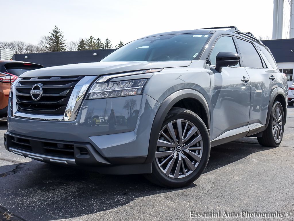 View vehicle photo 2