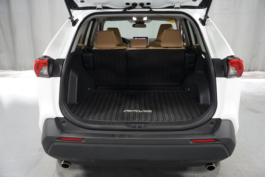 Thumbnail: 2025 Toyota RAV4 - 32