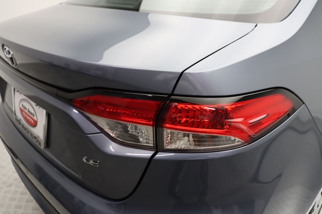 2022 Toyota Corolla LE 9
