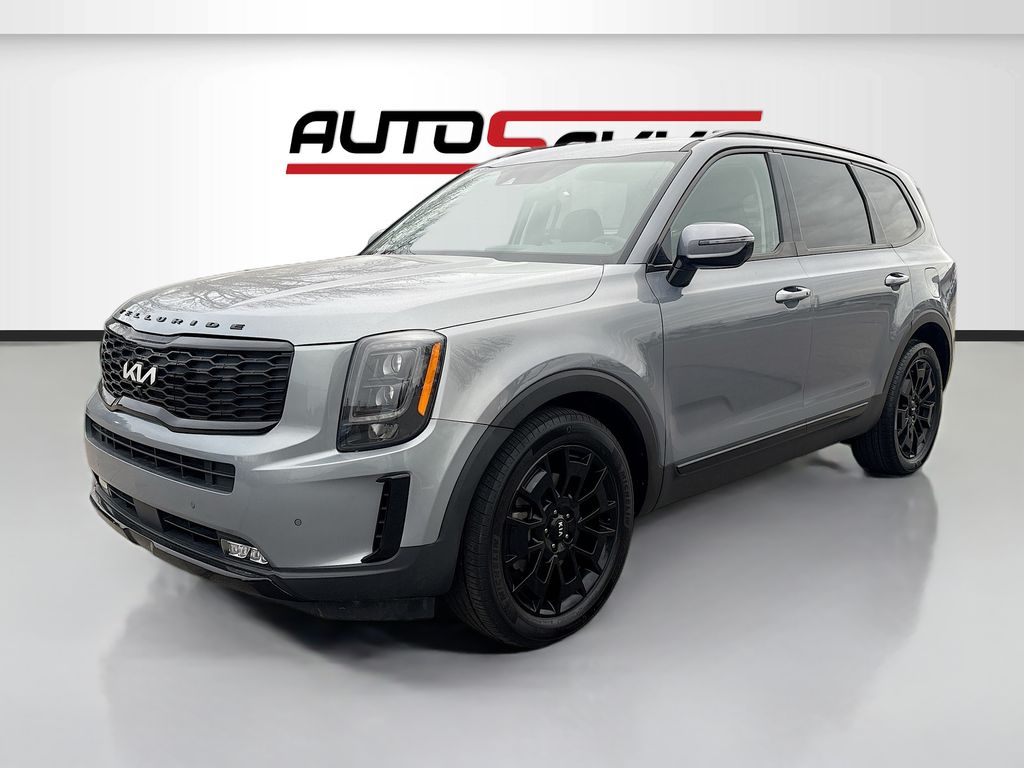 Used 2022 Silver Kia SX image 3