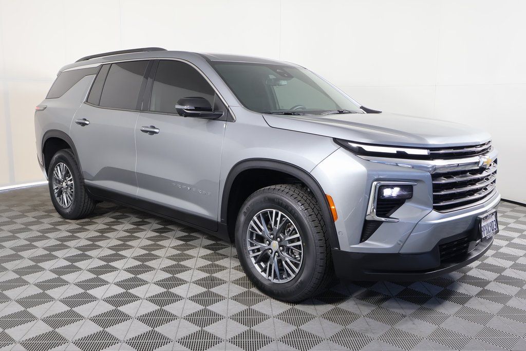 Thumbnail: 2024 Chevrolet Traverse - 2