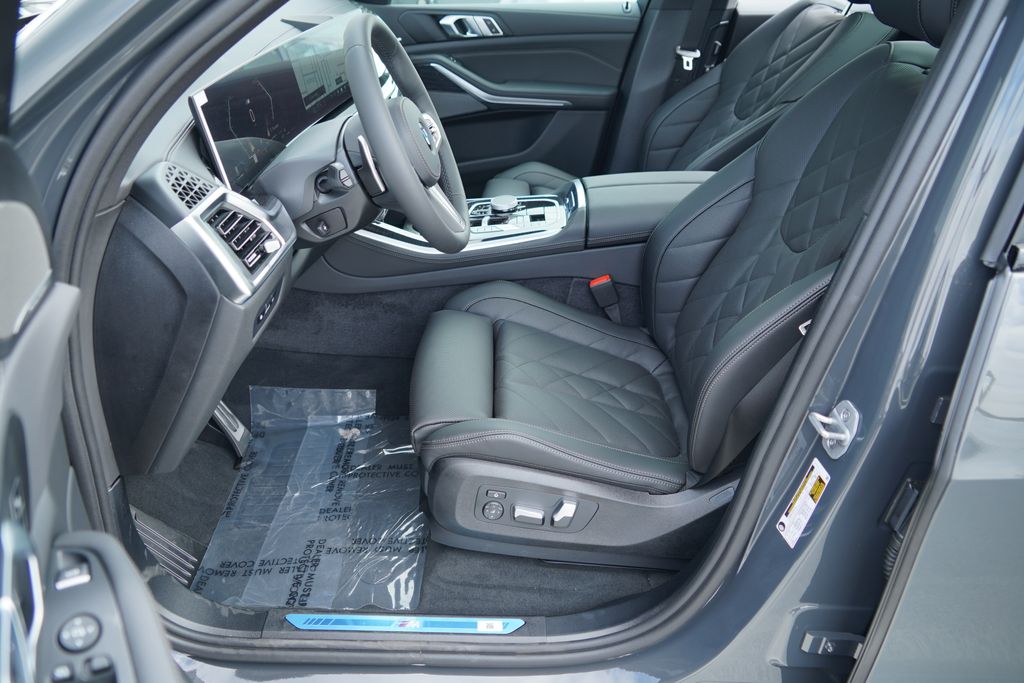 Thumbnail: 2026 BMW X5 - 9