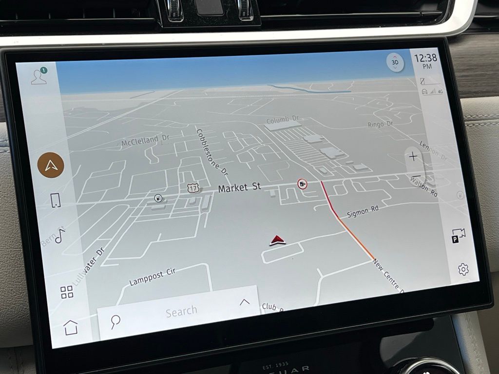 Thumbnail: 2022 Jaguar F-Pace - 12