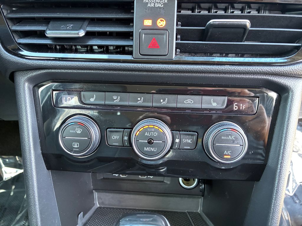 Used Car 2024 Volkswagen Taos  1.5t Se For Sale Under $20,000 In Austin, Texas