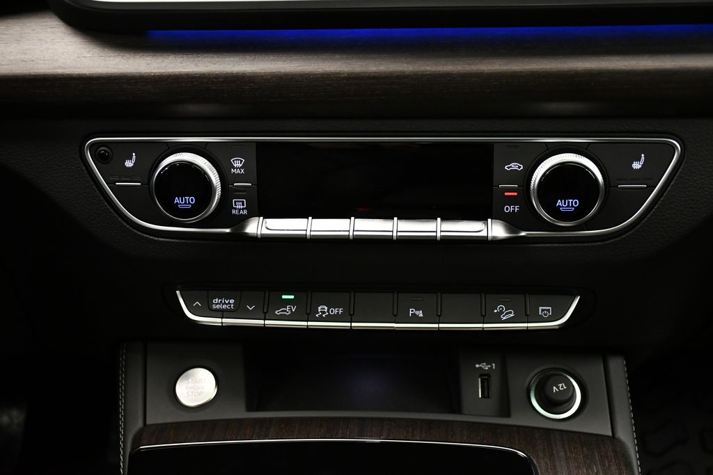 2025 Audi Q5  29