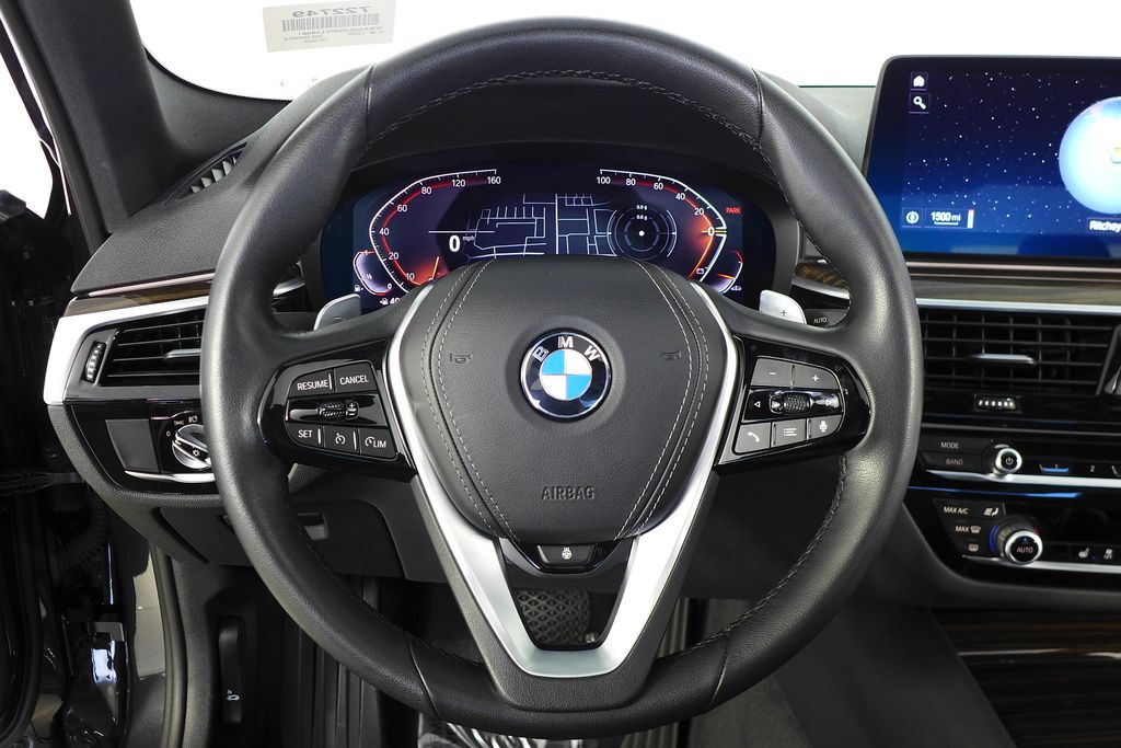 Thumbnail: 2023 BMW 5 Series - 26