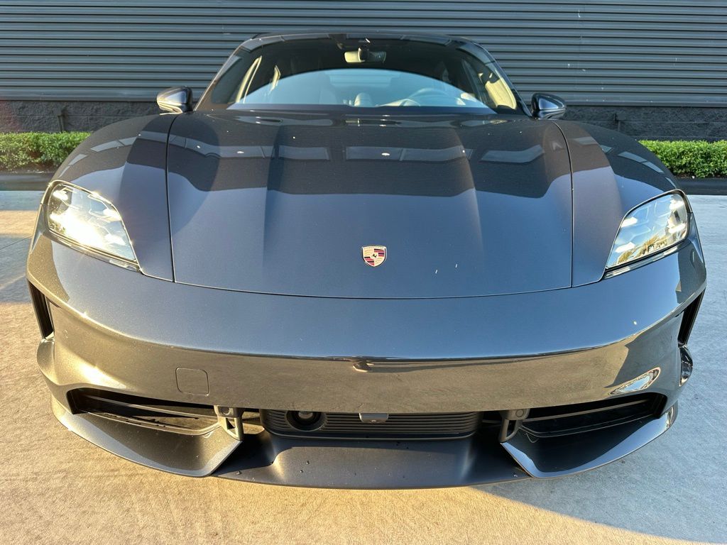 Thumbnail: 2025 Porsche Taycan - 6