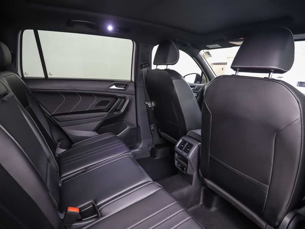 Thumbnail: 2024 Volkswagen Tiguan - 25