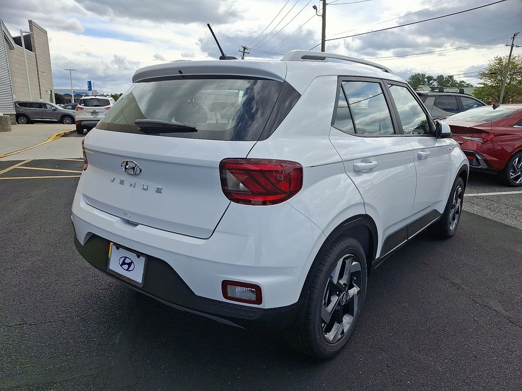 Thumbnail: 2025 Hyundai Venue - 4