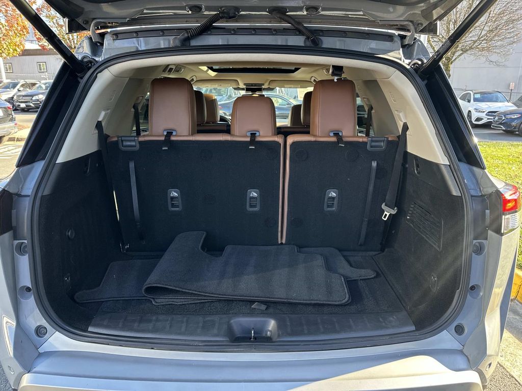 Thumbnail: 2022 Nissan Pathfinder - 29