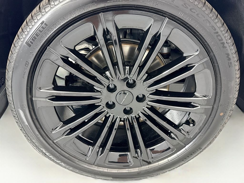 Thumbnail: 2026 Land Rover Range Rover Sport - 32