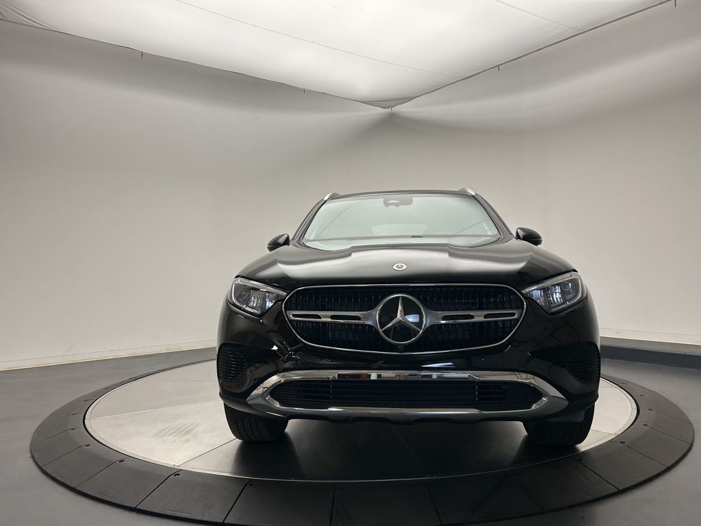 Thumbnail: 2025 Mercedes-Benz GLC - 2