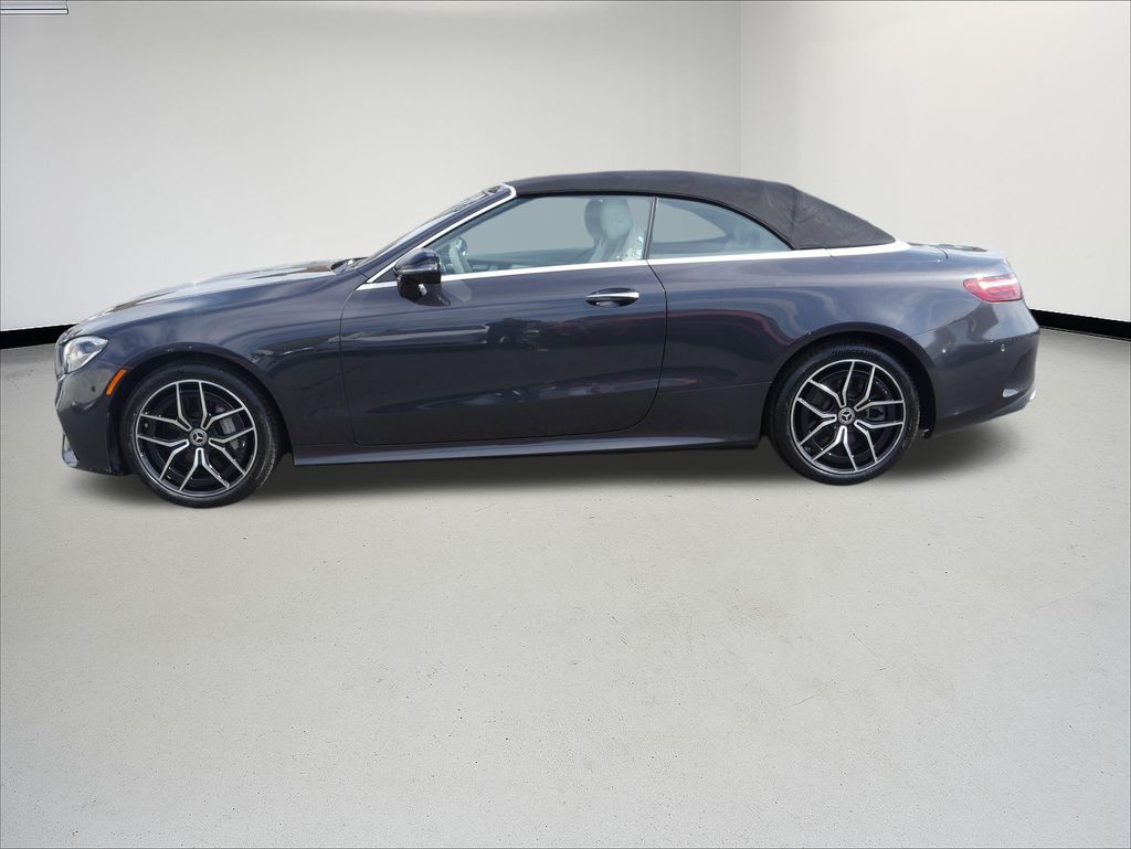 Thumbnail: 2022 Mercedes-Benz E-Class - 2