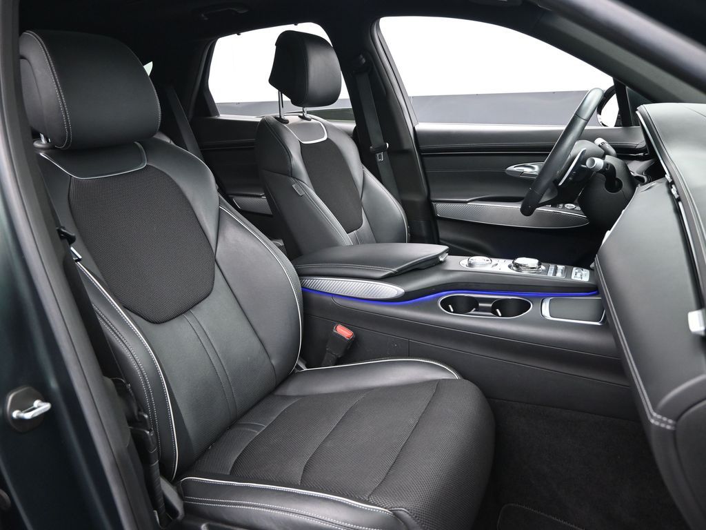 2022 Genesis GV70 2.5T Standard