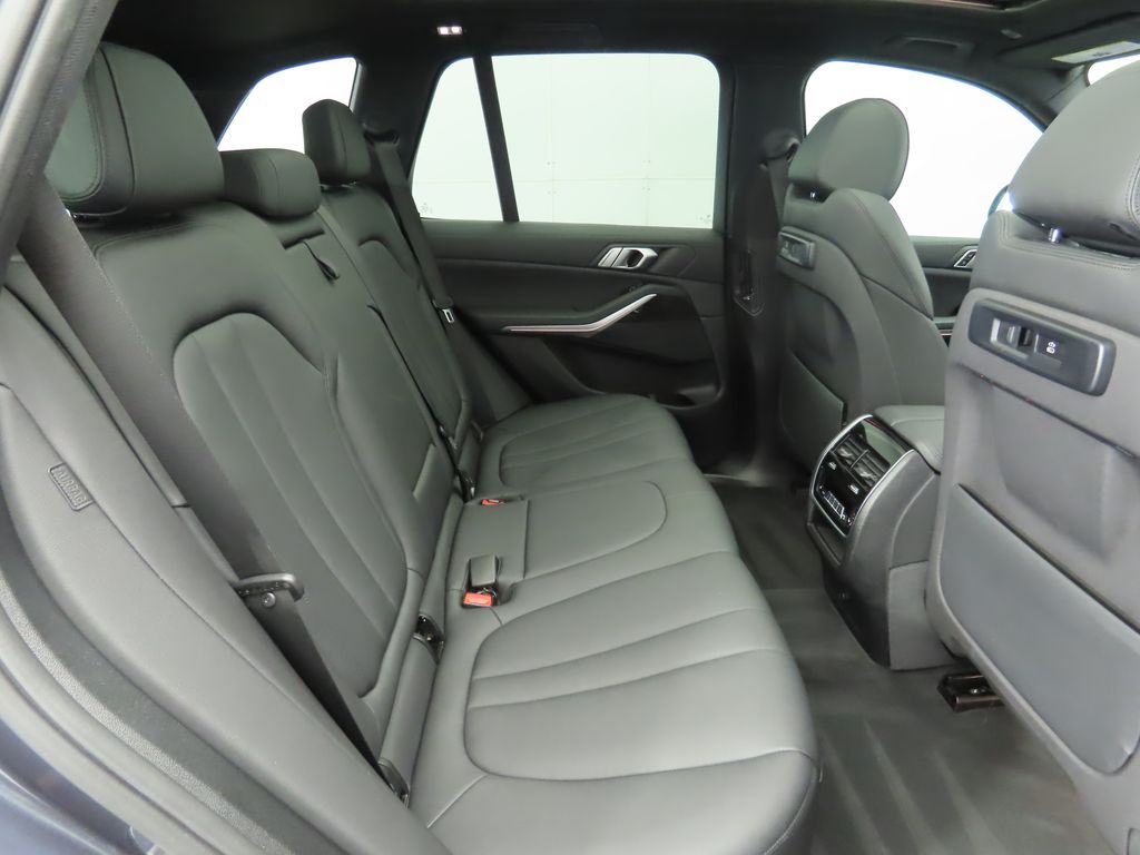 Thumbnail: 2019 BMW X5 - 23
