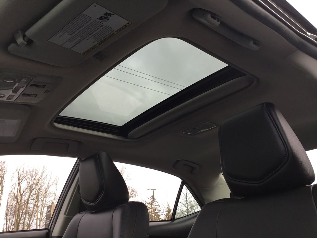 Thumbnail: 2019 Toyota Corolla - 17