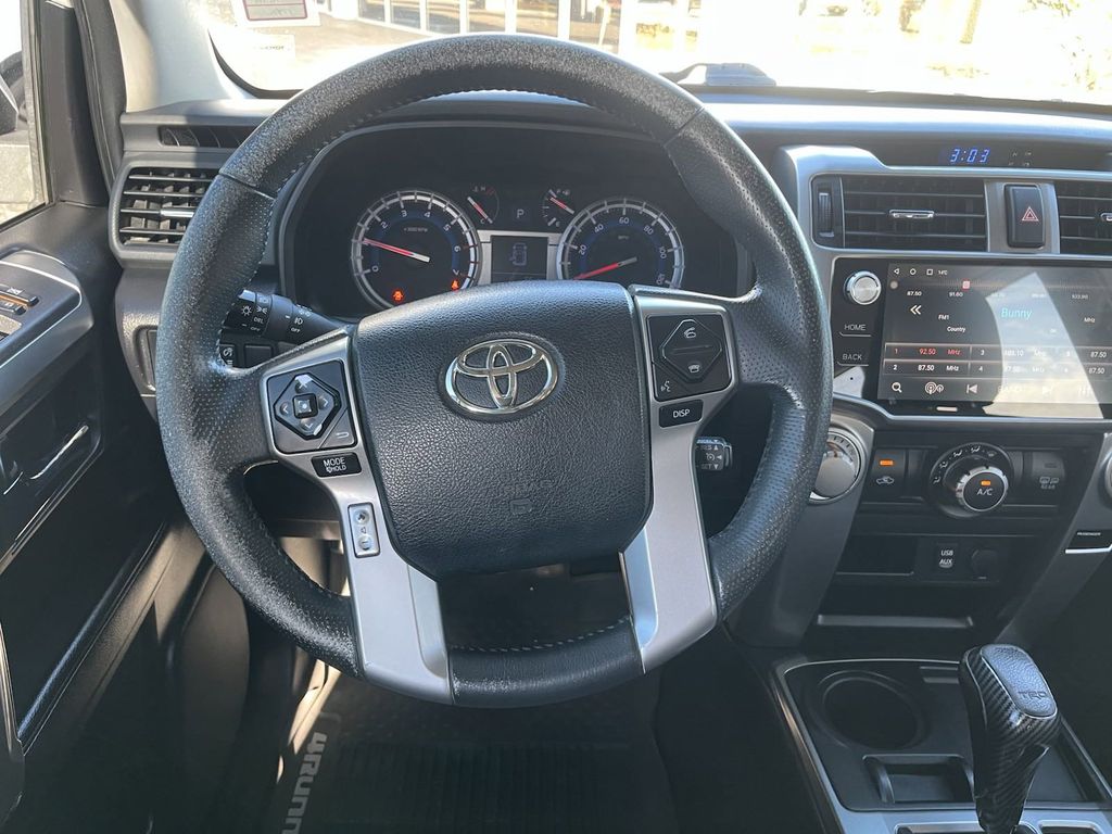 2016 Toyota 4Runner SR5 16