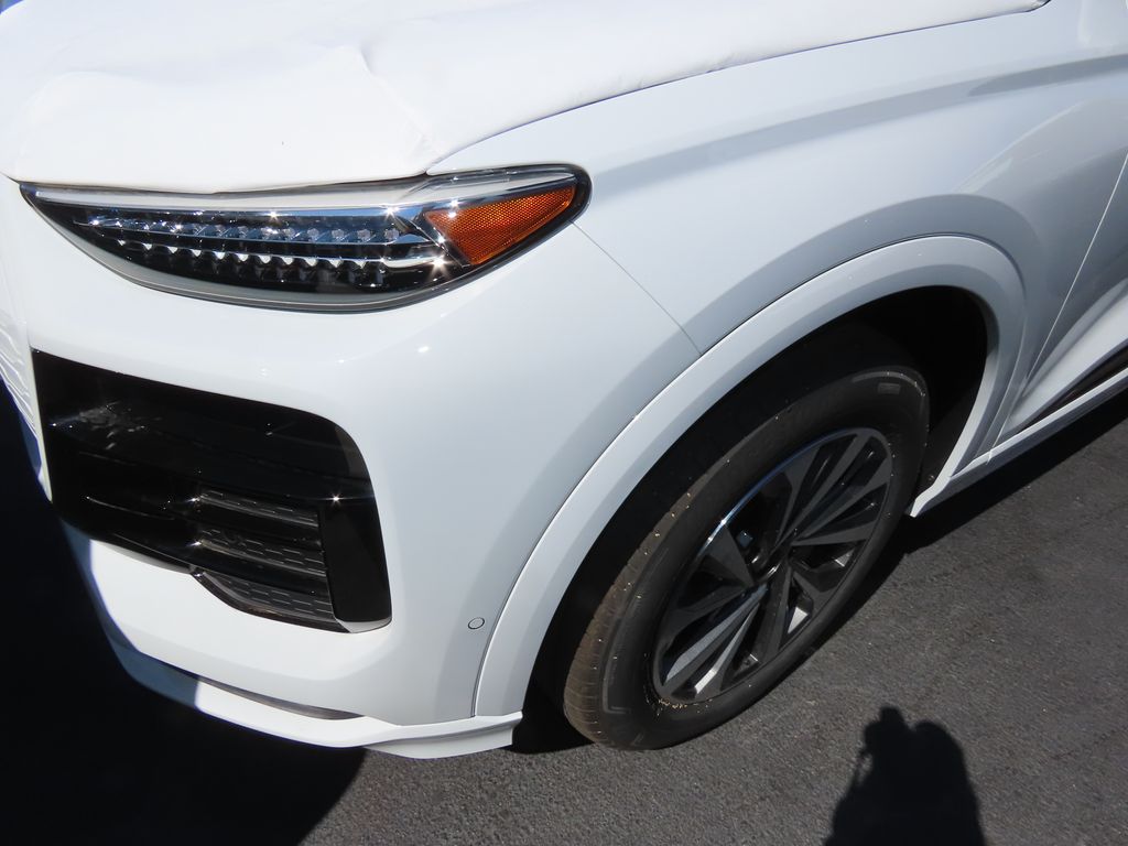 Thumbnail: 2025 Audi Q6 e-tron - 2