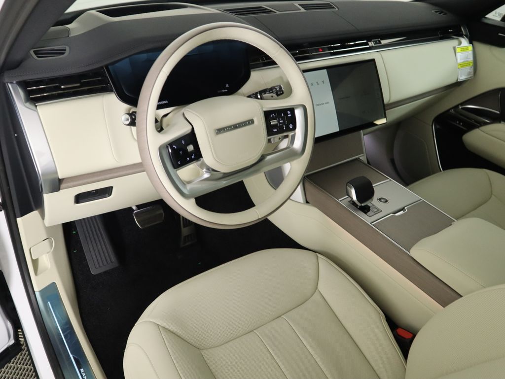 Thumbnail: 2025 Land Rover Range Rover - 10