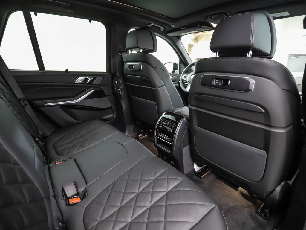 Thumbnail: 2026 BMW X5 - 27