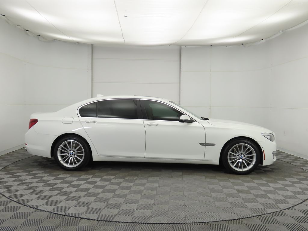 Thumbnail: 2014 BMW 7 Series - 4