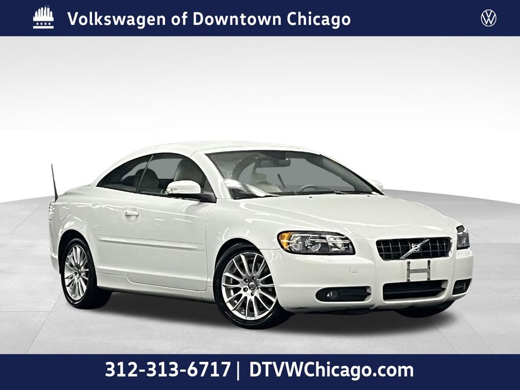 White Pearl Metallic 2008 Volvo C70 Convertible Front-Wheel Drive 5-Speed Automatic